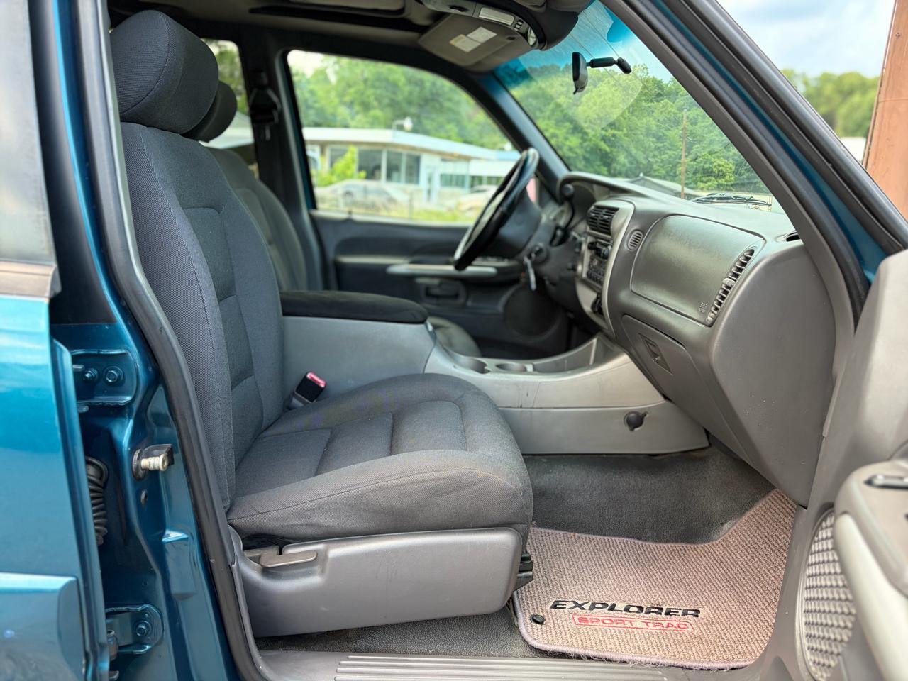 Ford Explorer Sport Trac 4WD 2001