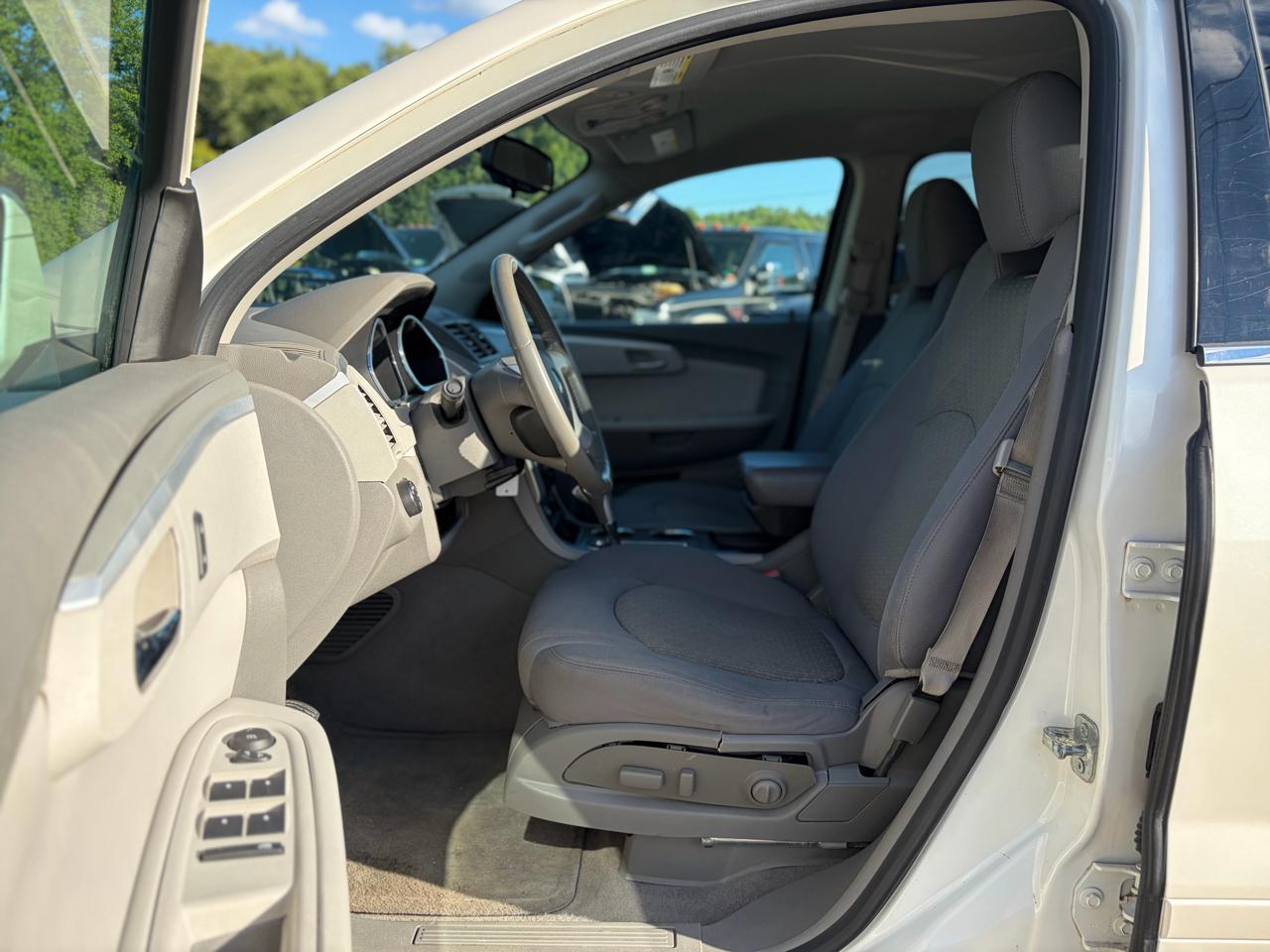 Chevrolet Traverse LT FWD 2012
