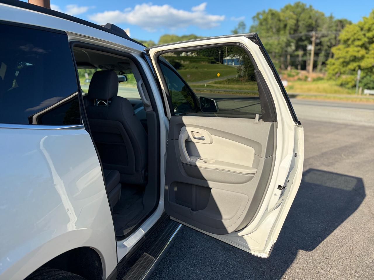 Chevrolet Traverse LT FWD 2012