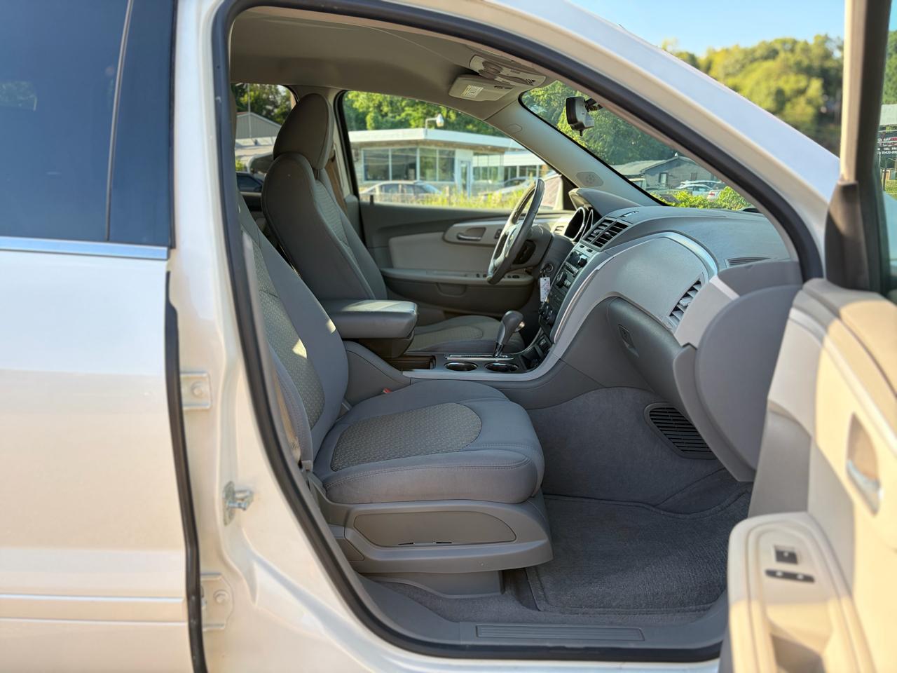 Chevrolet Traverse LT FWD 2012