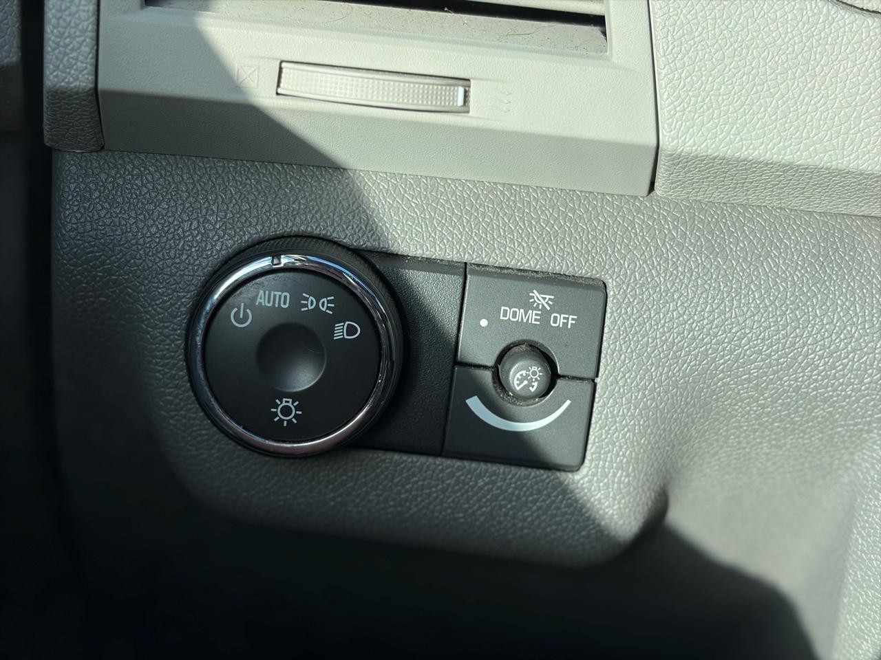 Chevrolet Traverse LT FWD 2012