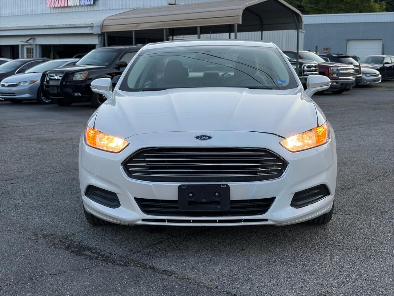 Ford Fusion SE 2013