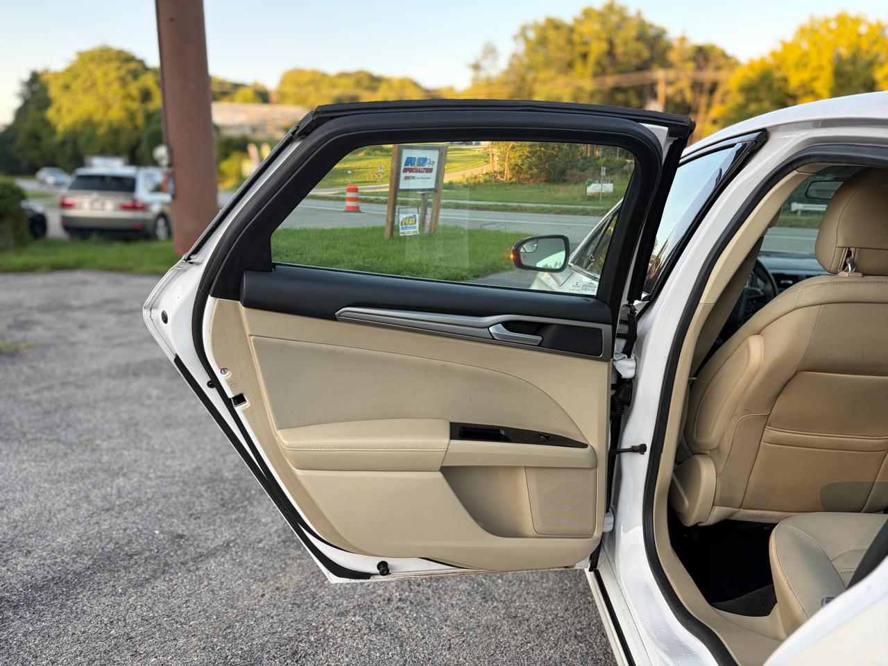 Ford Fusion SE 2013