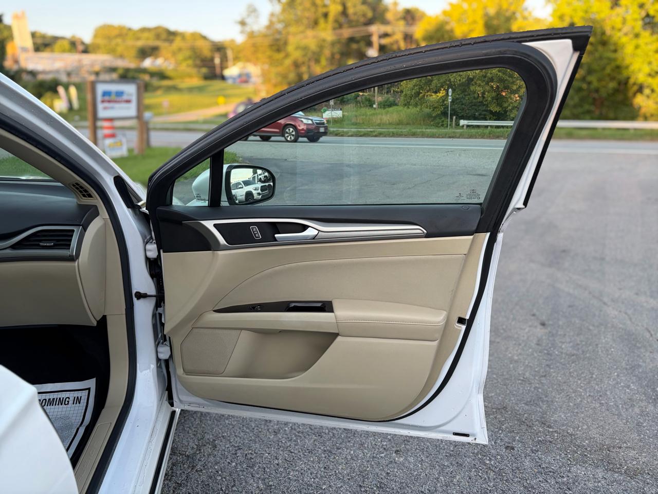 Ford Fusion SE 2013