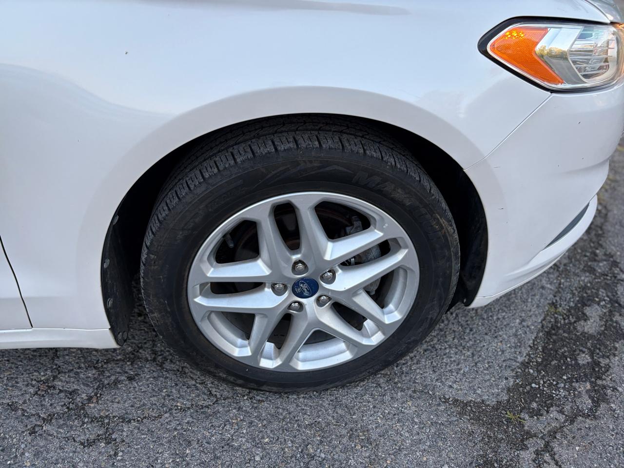 Ford Fusion SE 2013