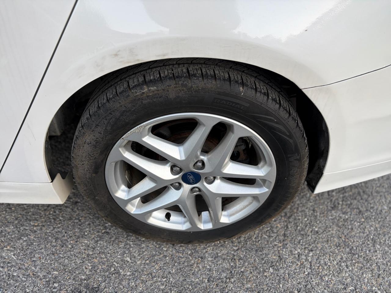 Ford Fusion SE 2013