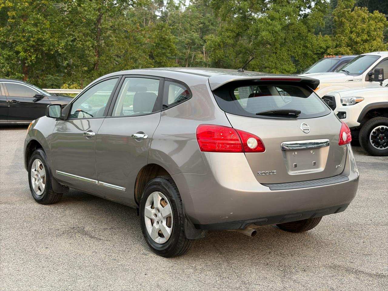 Nissan Rogue S AWD 2011