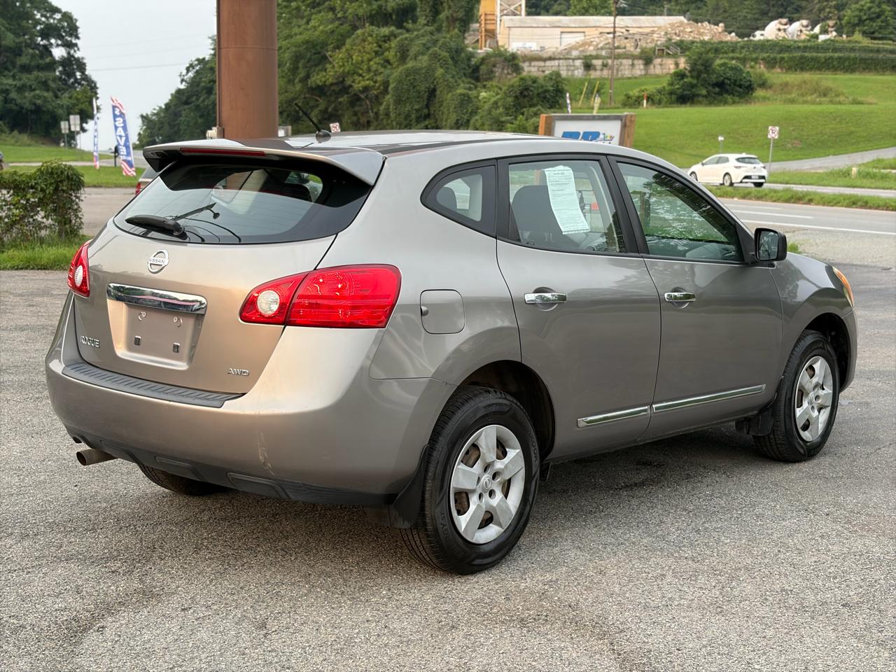 Nissan Rogue S AWD 2011