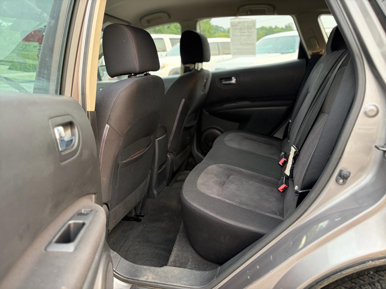 Nissan Rogue S AWD 2011