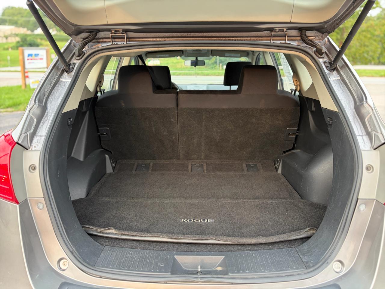 Nissan Rogue S AWD 2011