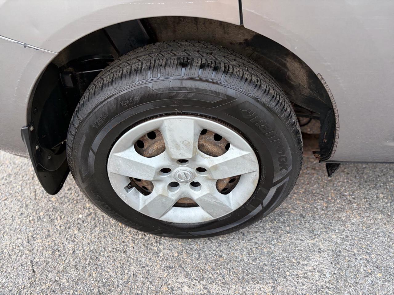 Nissan Rogue S AWD 2011