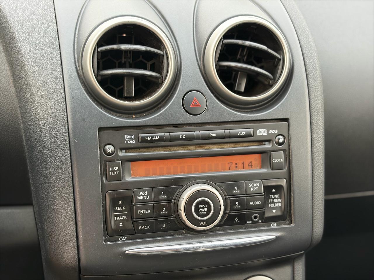 Nissan Rogue S AWD 2011