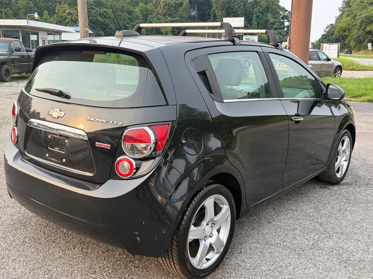 Chevrolet Sonic LTZ Auto 5-Door 2015