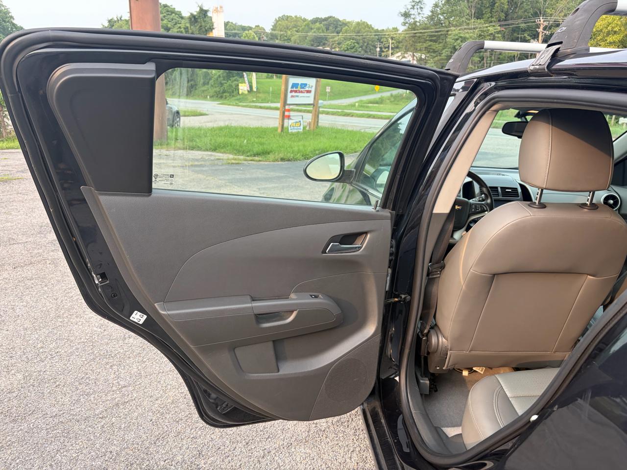 Chevrolet Sonic LTZ Auto 5-Door 2015