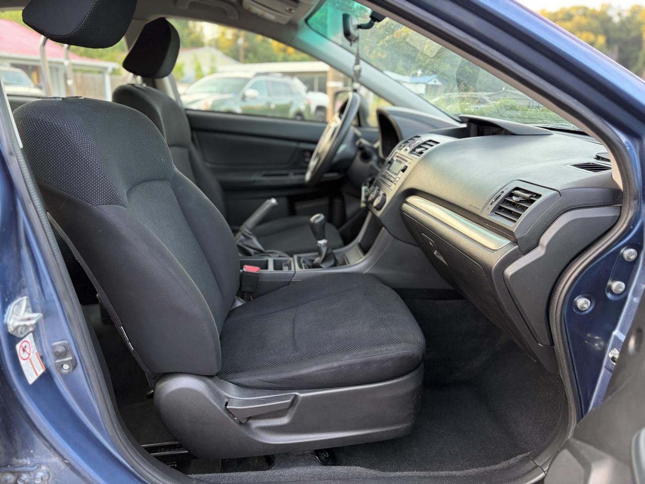 Subaru Impreza 2.0i 4-door Manual 2014