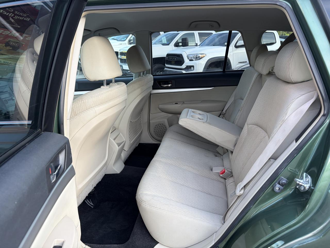 Subaru Outback 2.5i Premium 2010