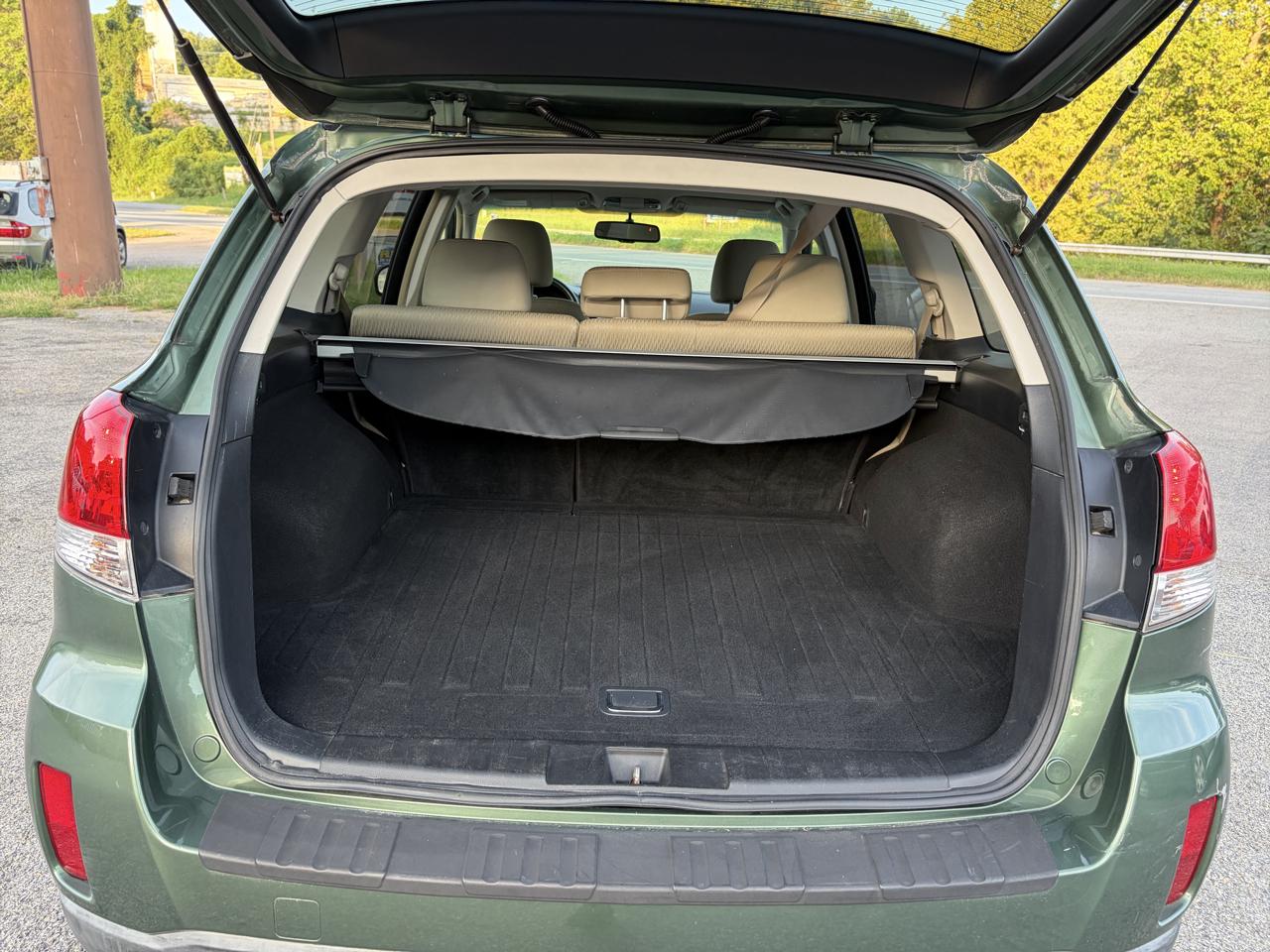 Subaru Outback 2.5i Premium 2010