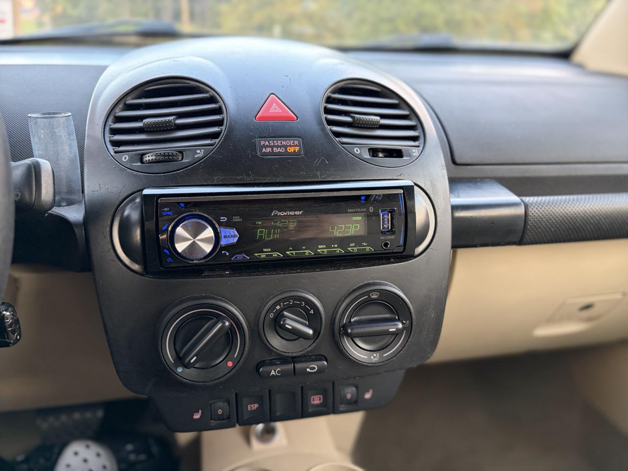 Volkswagen New Beetle GLS 1.8L Convertible 2005