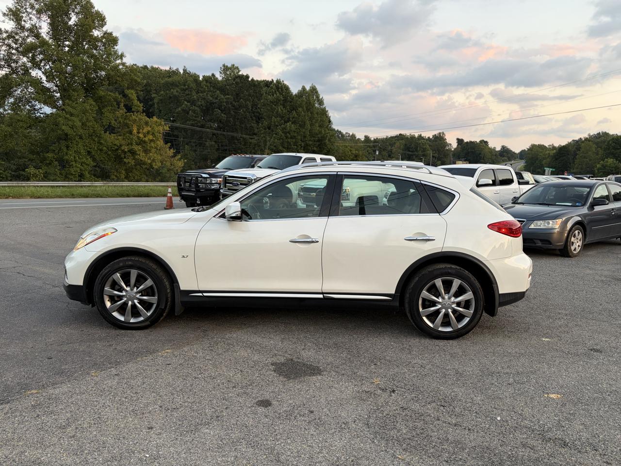 Infiniti QX50 Base AWD 2016