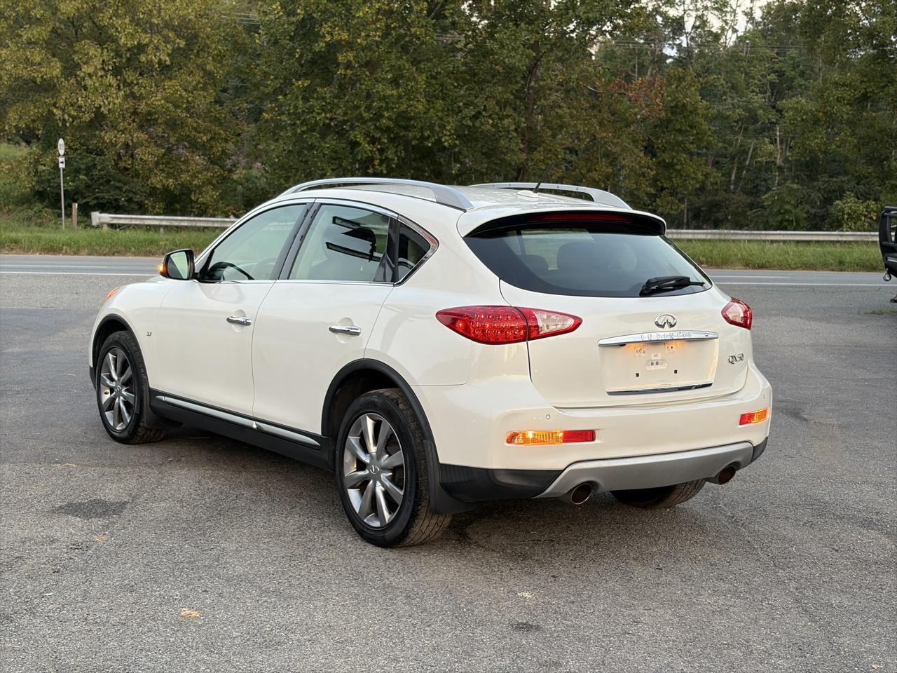 Infiniti QX50 Base AWD 2016
