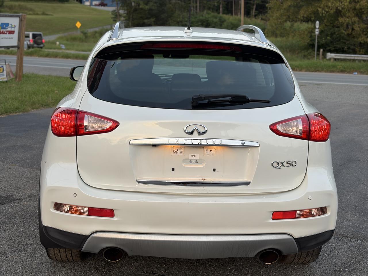 Infiniti QX50 Base AWD 2016
