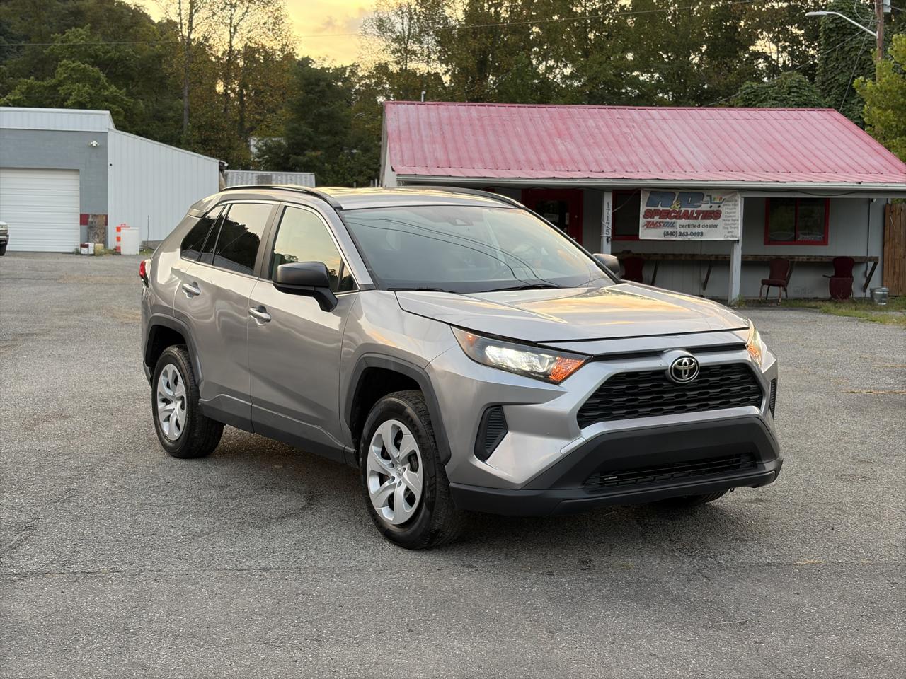 Toyota RAV4 LE 2019