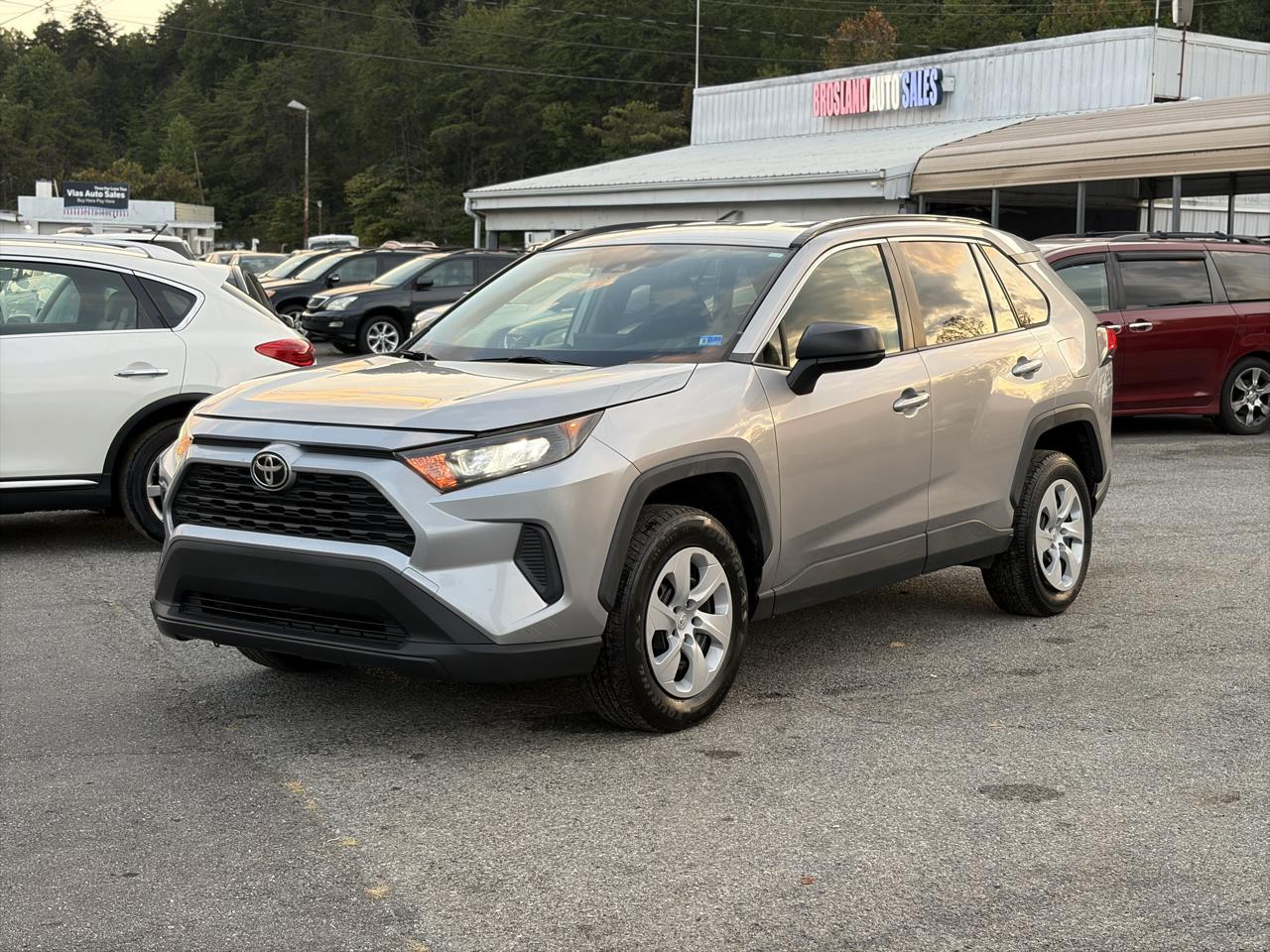Toyota RAV4 LE 2019