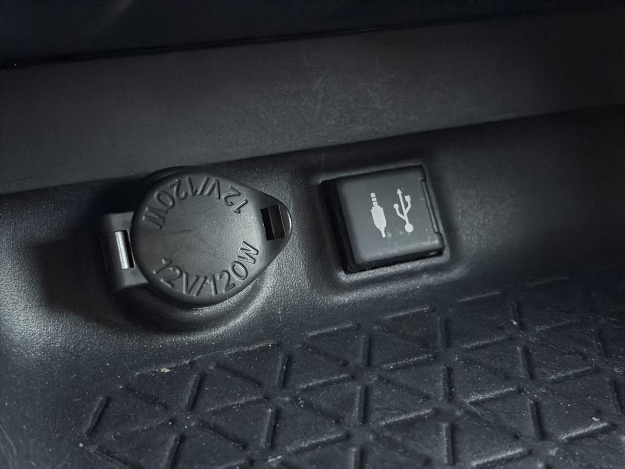 Toyota RAV4 LE 2019