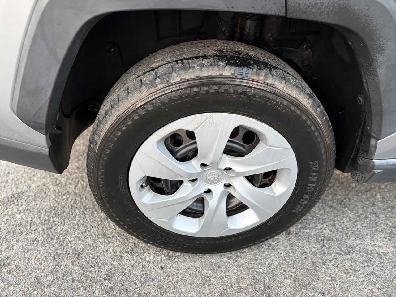 Toyota RAV4 LE 2019