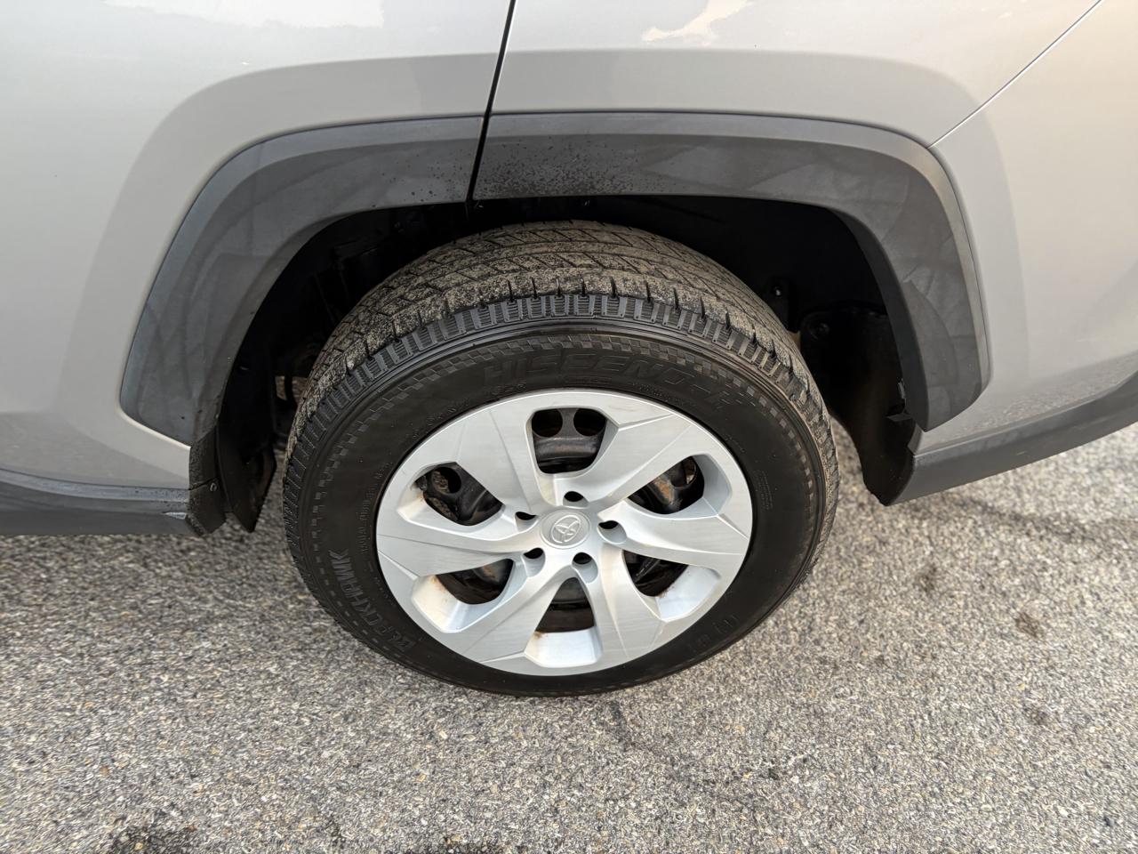 Toyota RAV4 LE 2019