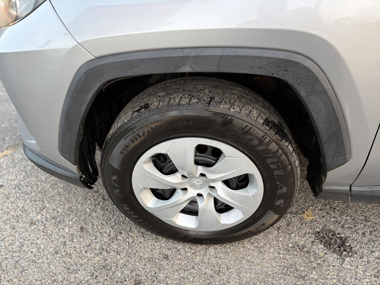 Toyota RAV4 LE 2019