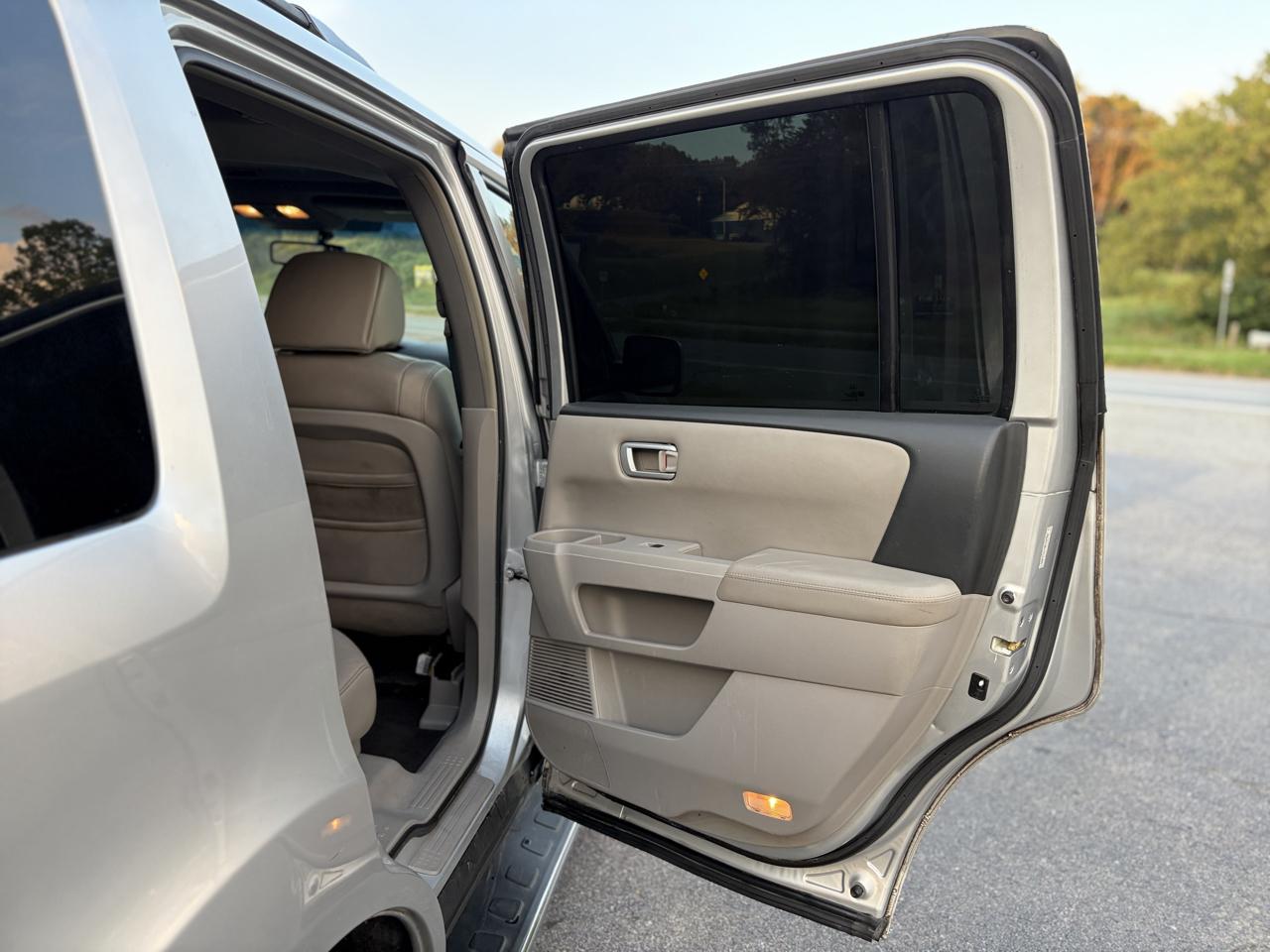 Honda Pilot EX-L 2WD with DVD 2009