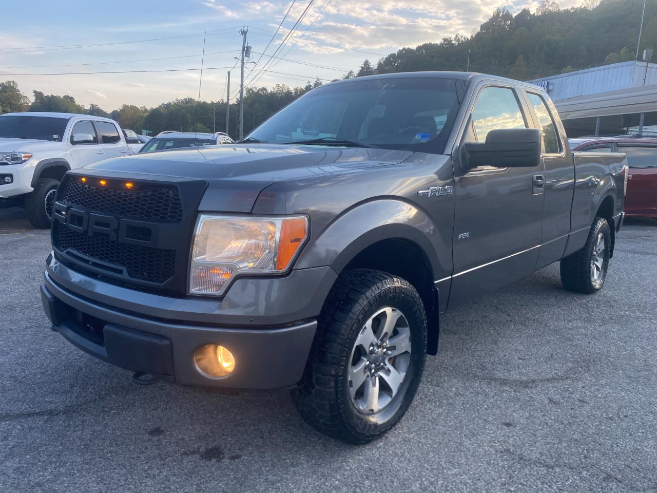 Ford F-150 STX SuperCrew 4WD 2013