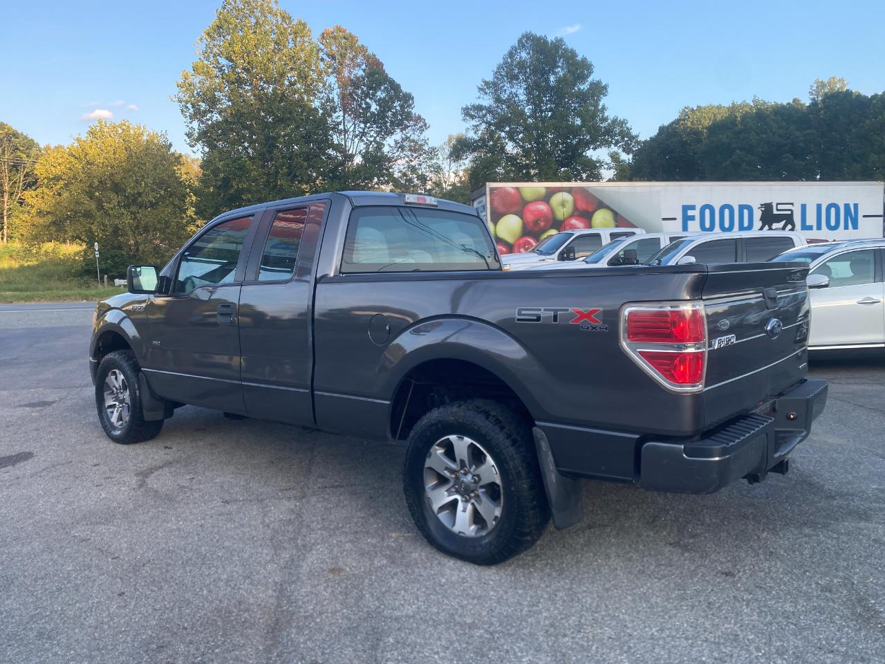 Ford F-150 STX SuperCrew 4WD 2013