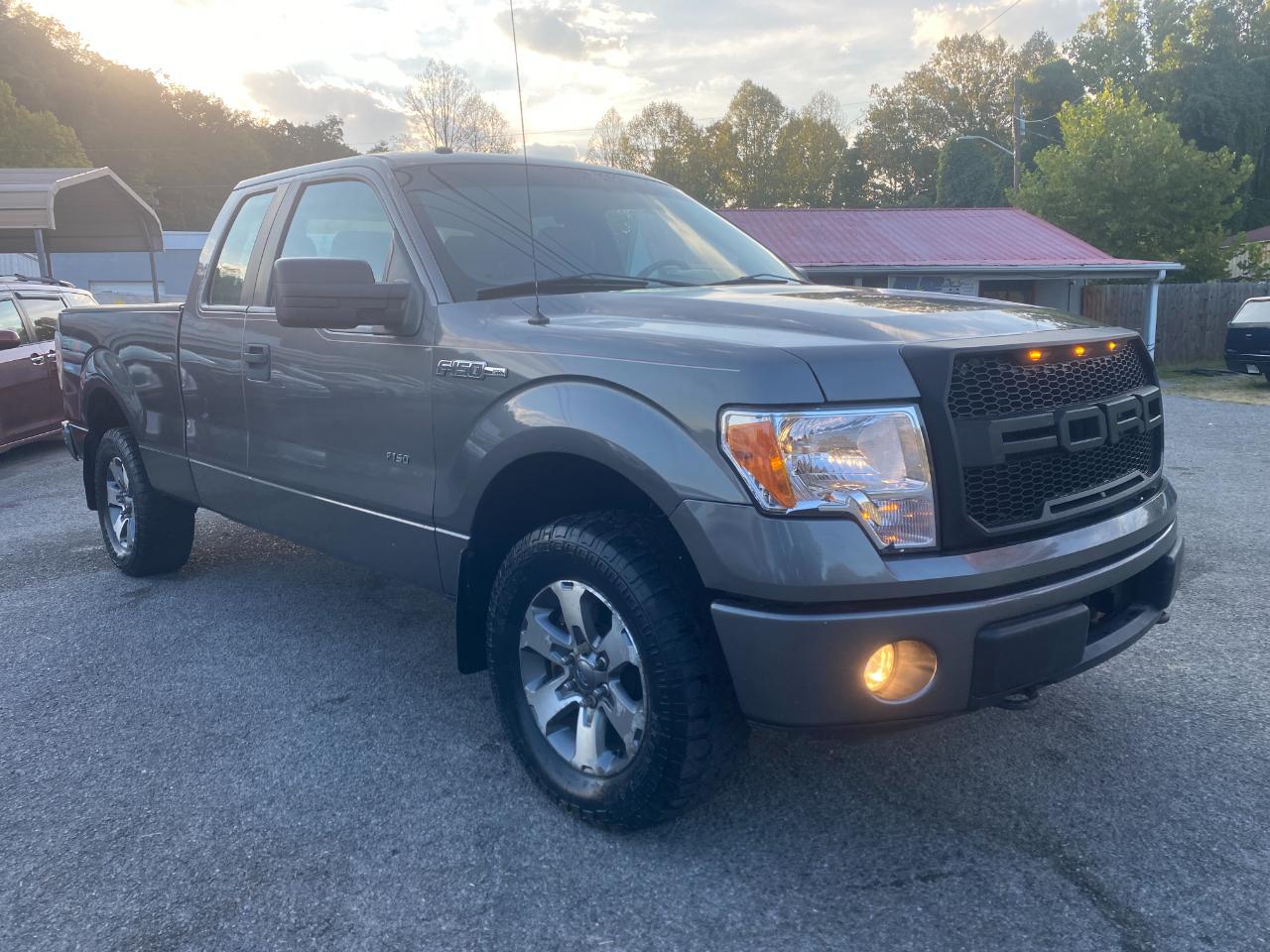 Ford F-150 STX SuperCrew 4WD 2013