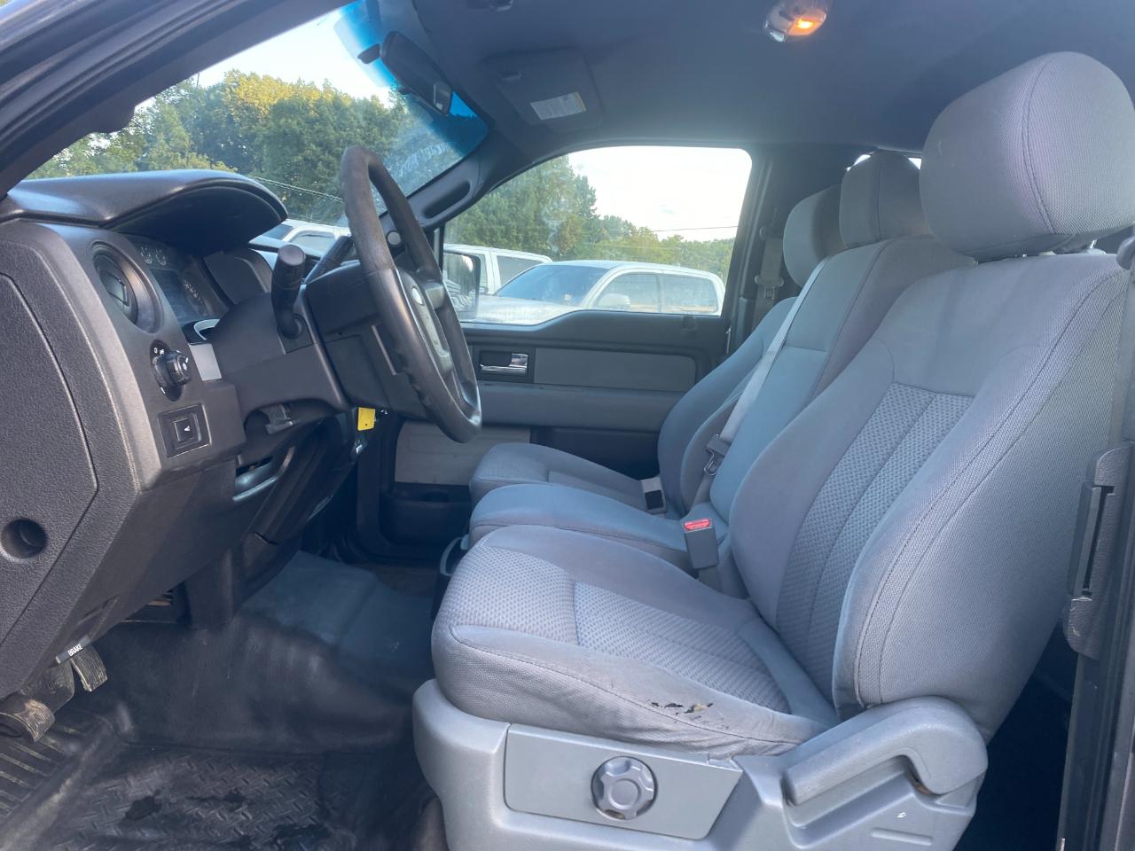Ford F-150 STX SuperCrew 4WD 2013