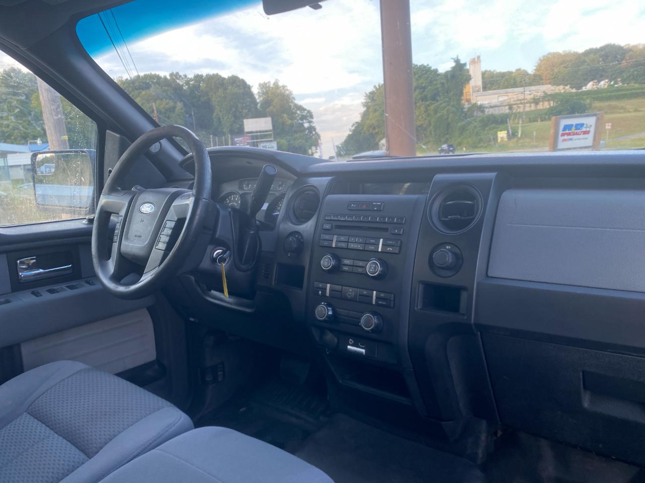 Ford F-150 STX SuperCrew 4WD 2013