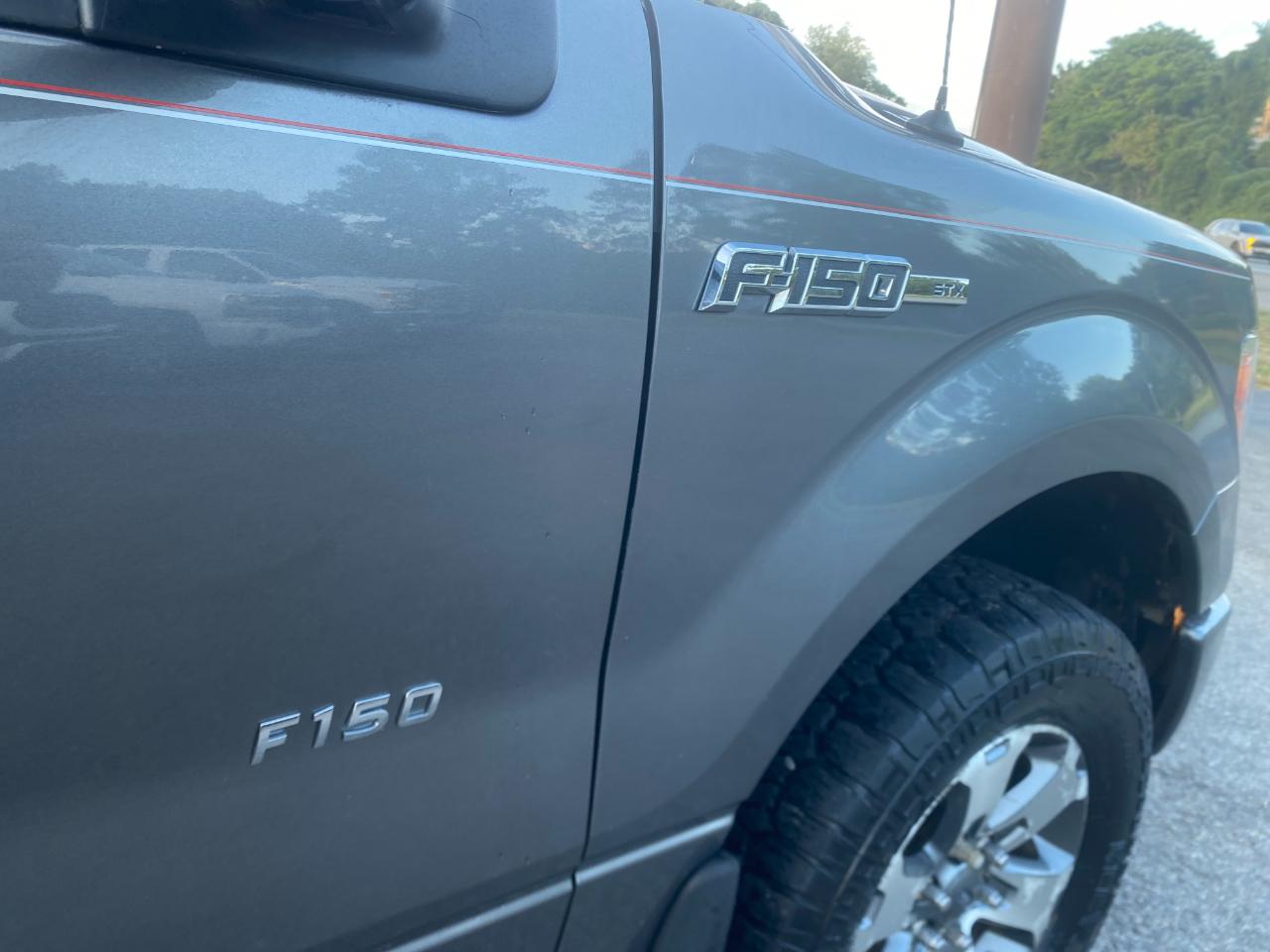 Ford F-150 STX SuperCrew 4WD 2013