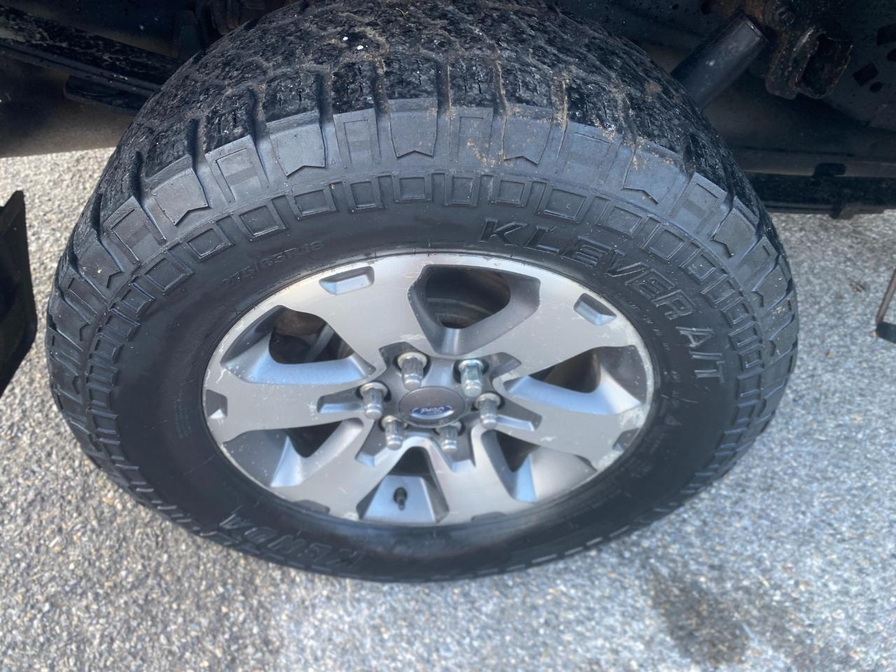 Ford F-150 STX SuperCrew 4WD 2013