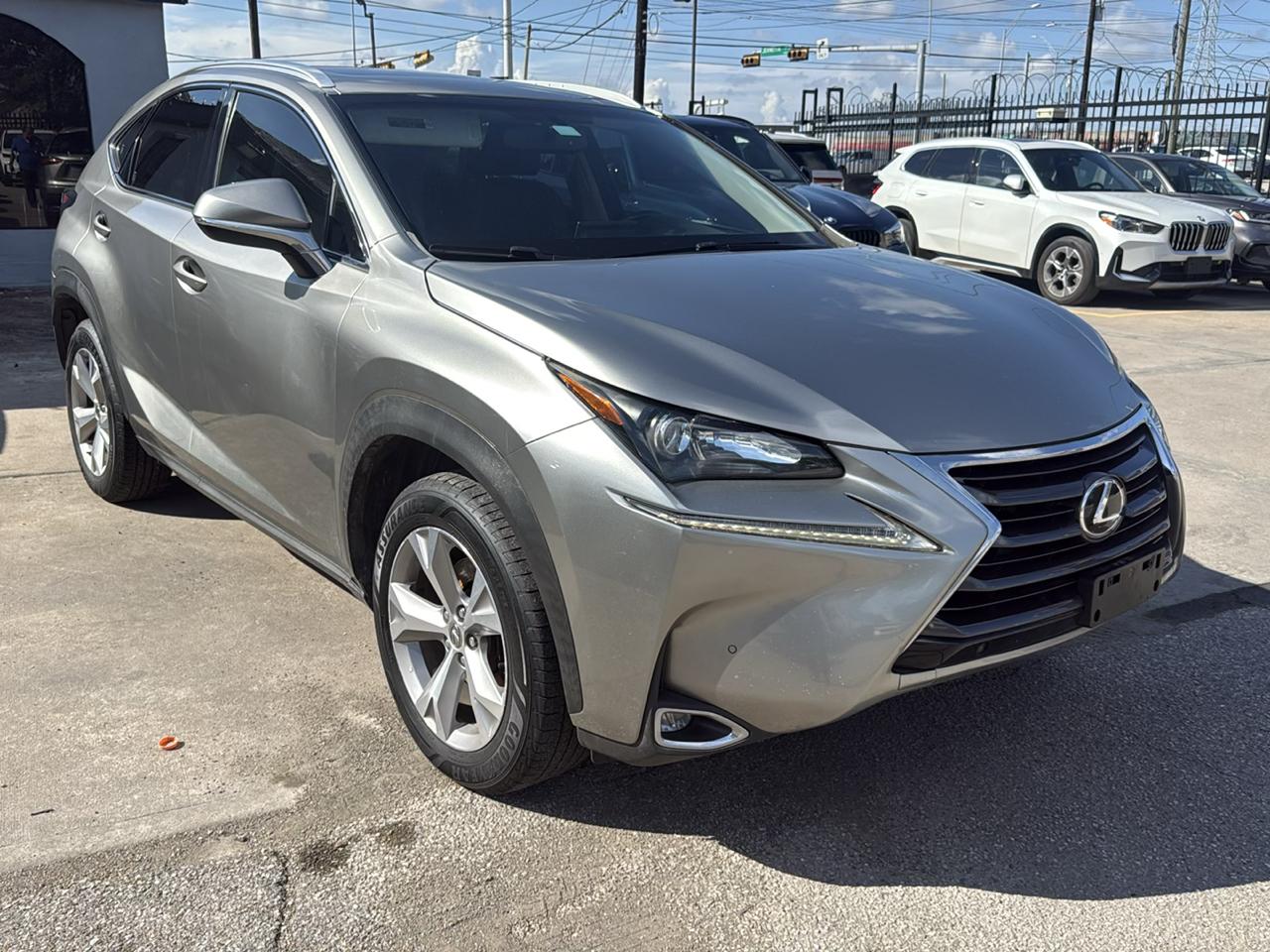 Lexus NX 200t FWD 2017