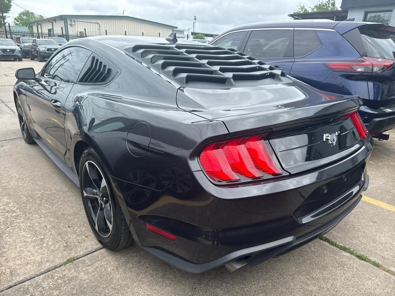 Ford Mustang EcoBoost Coupe 2022