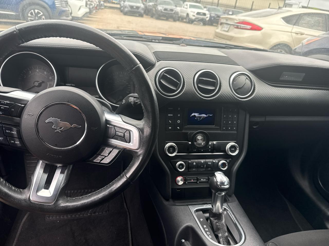 Ford Mustang EcoBoost Coupe 2022