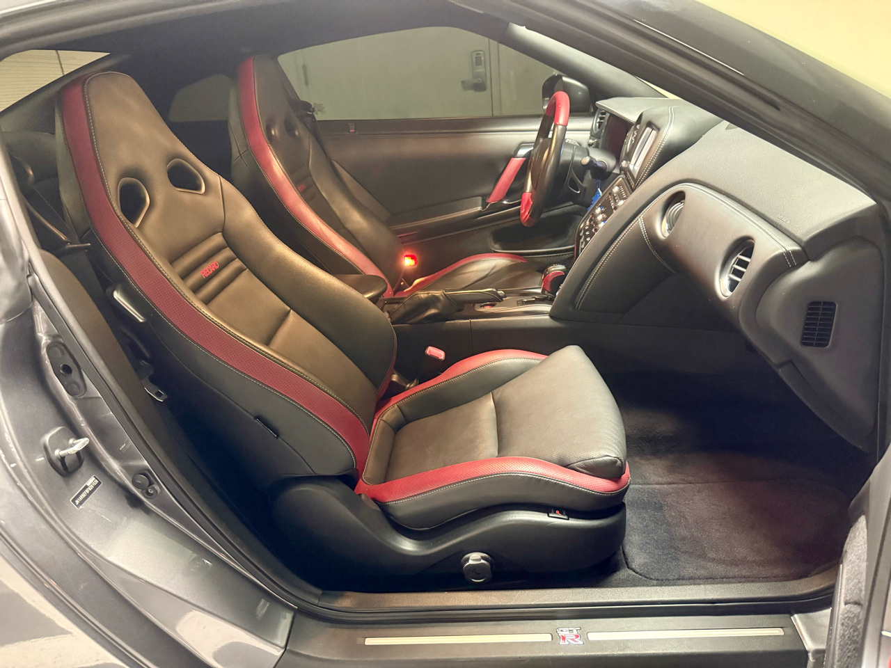 Nissan GT-R Black Edition 2015