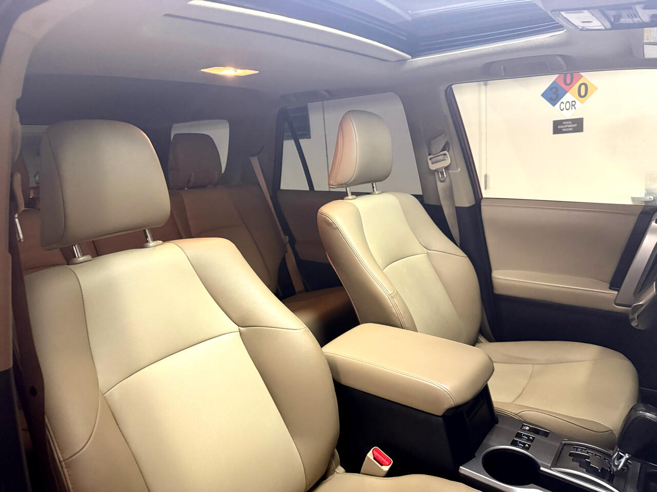 2022 Toyota 4Runner SR5 Premium 4WD photo 38