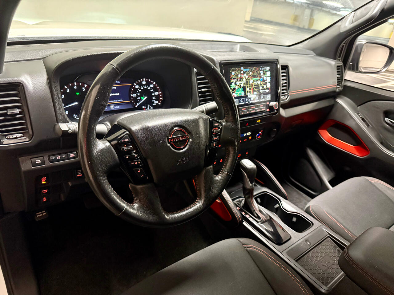 2022 Nissan Frontier PRO-4X Crew Cab photo 13