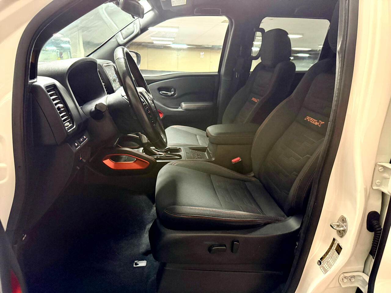 2022 Nissan Frontier PRO-4X Crew Cab photo 14