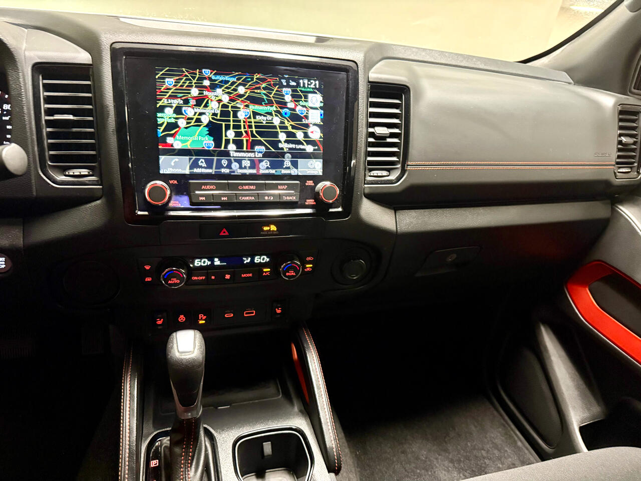 2022 Nissan Frontier PRO-4X Crew Cab photo 17