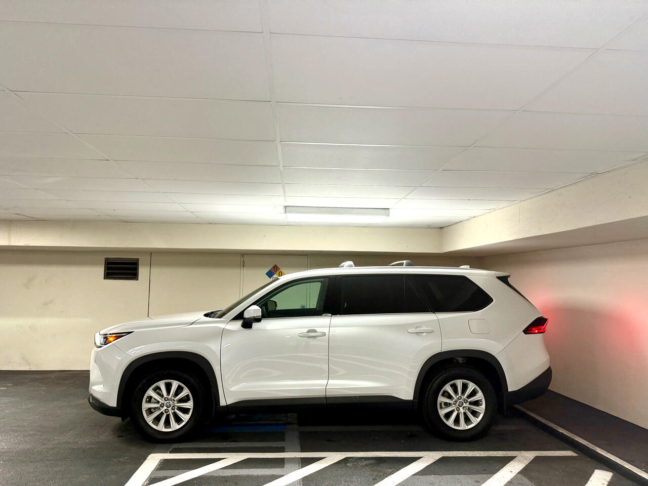2025 Toyota Grand Highlander Limited photo 2