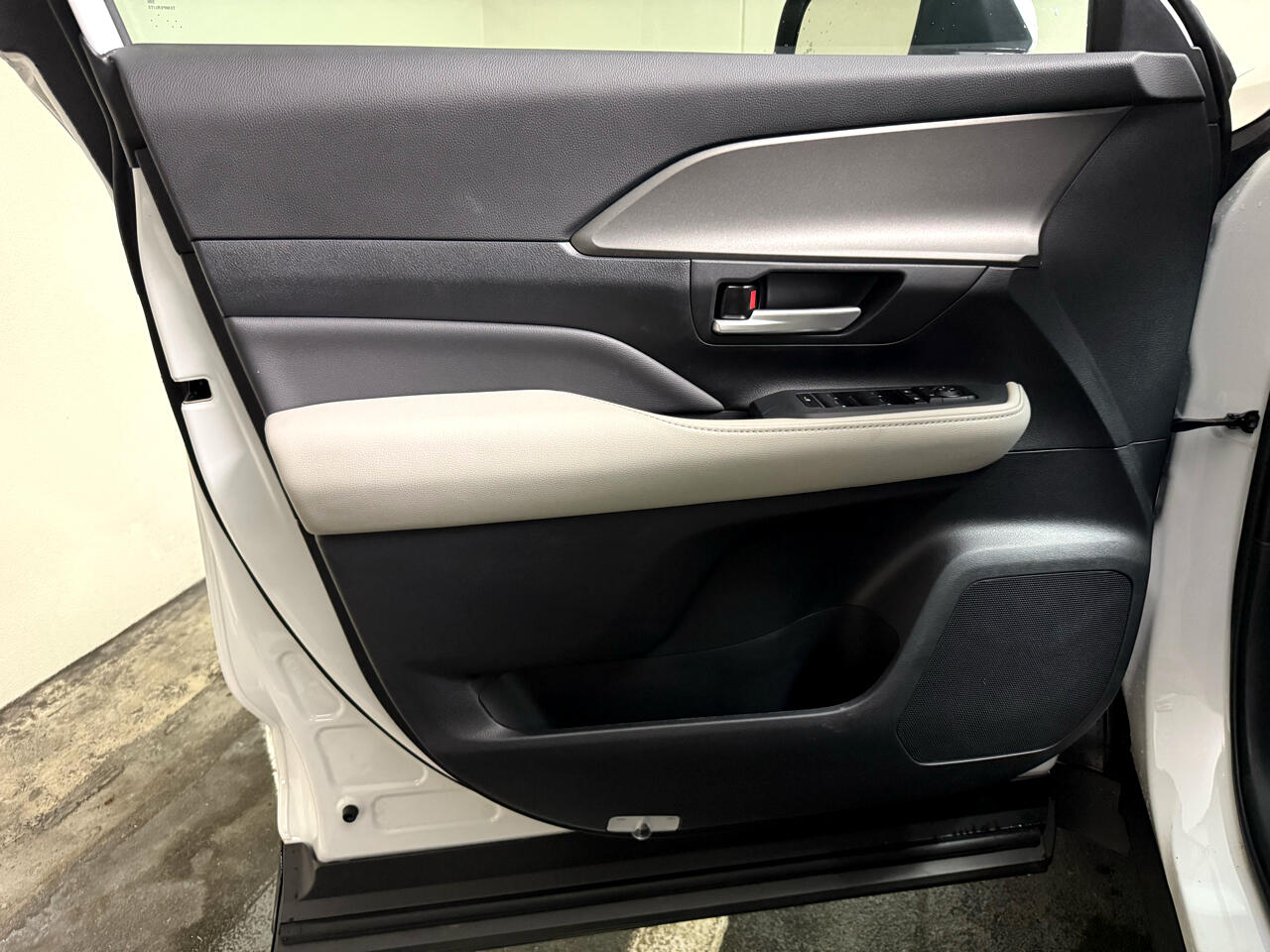 2025 Toyota Grand Highlander Limited photo 13