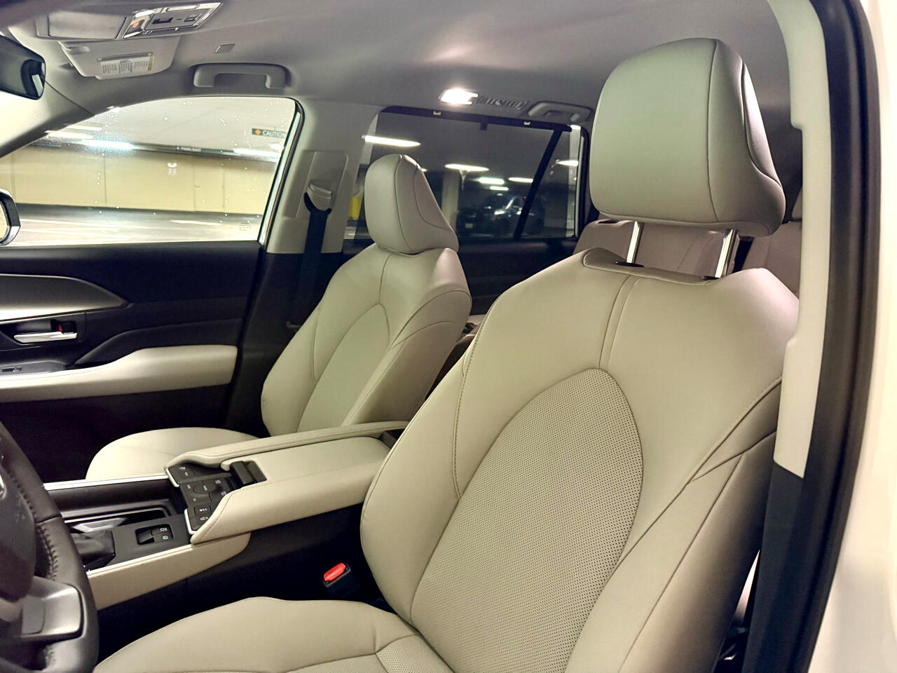 2025 Toyota Grand Highlander Limited photo 16